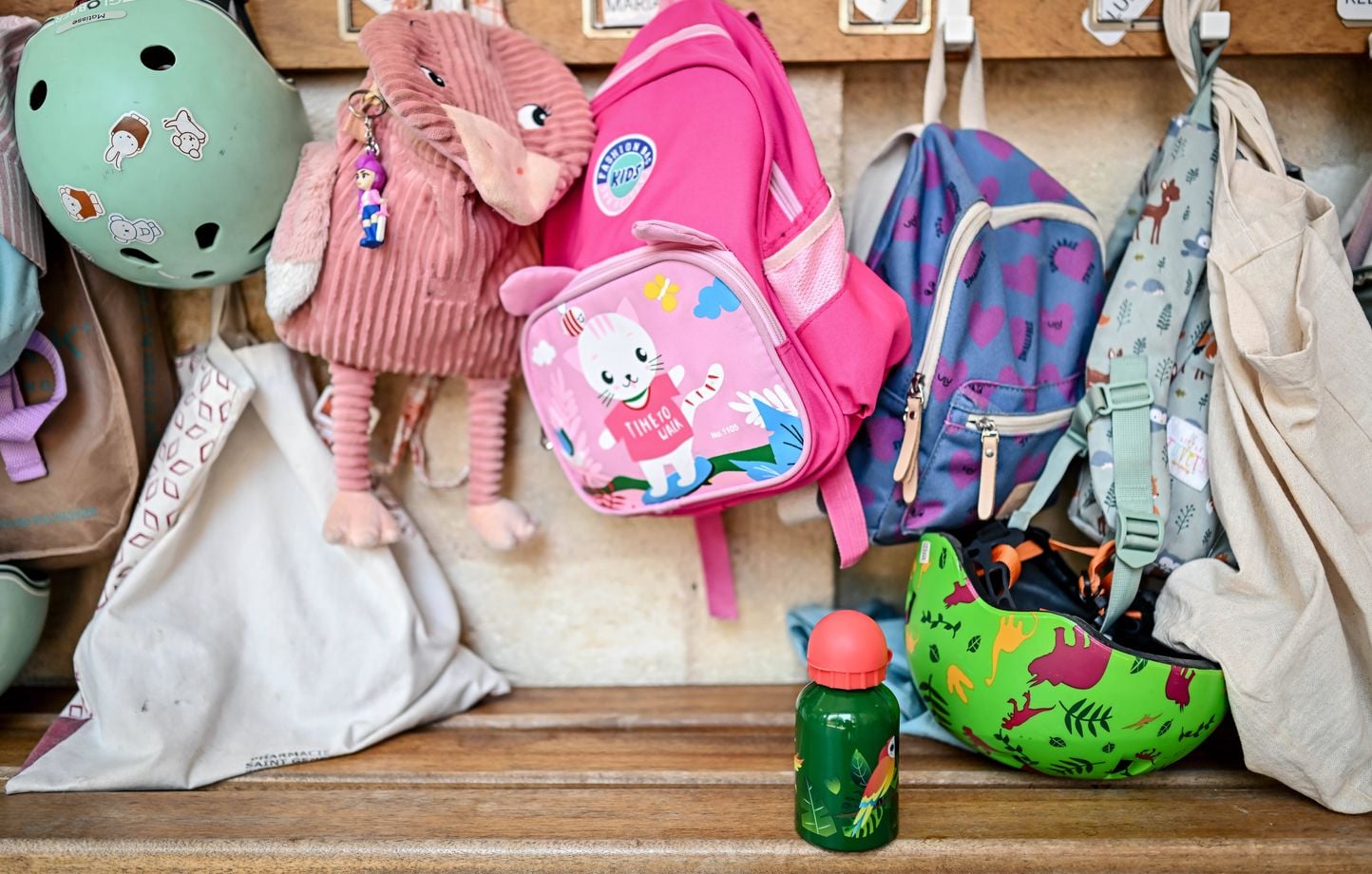 Más de 1.300 escuelas y colegios cerrados, se mantiene la continuación del bachillerato Más de 1.300 escuelas y colegios cerrados, se mantiene la continuación del bachillerato